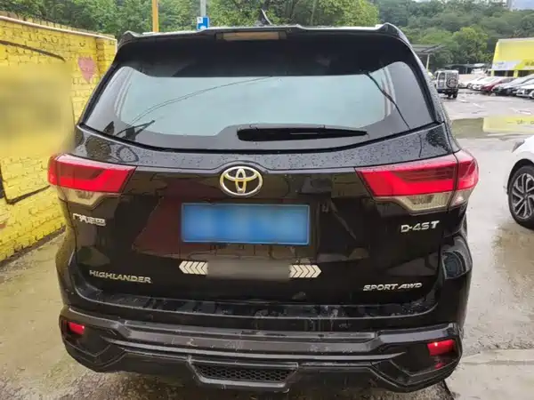 Toyota Highlander 2021