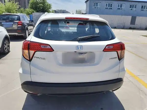 Honda Vezel 2015