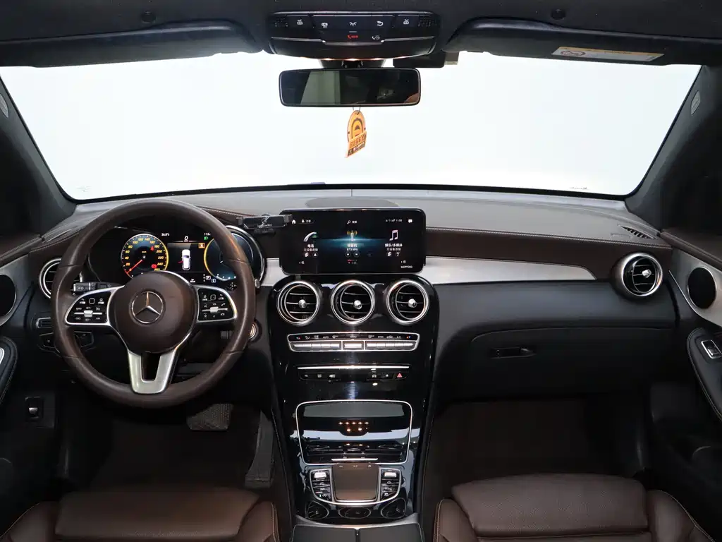 Mercedes-Benz GLC 2020 — фото 20