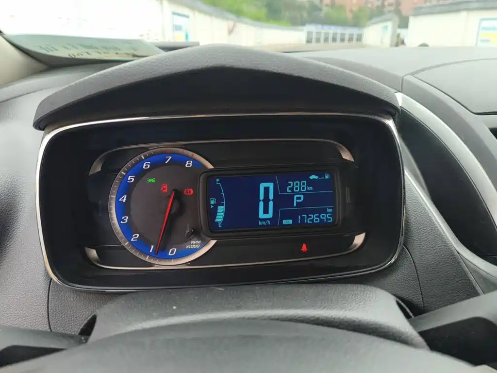 Chevrolet Trax 2015 — фото 12