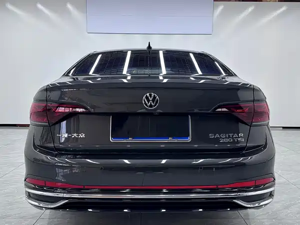 Volkswagen Sagitar 2022
