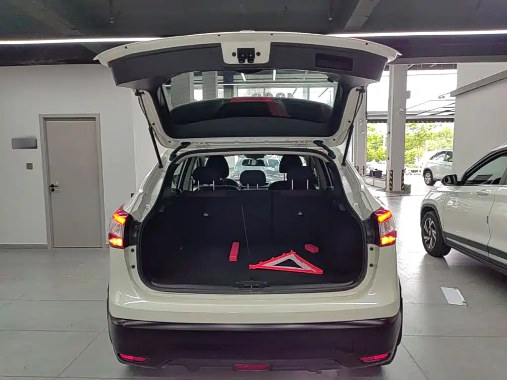 Nissan Qashqai 2017 — фото 19