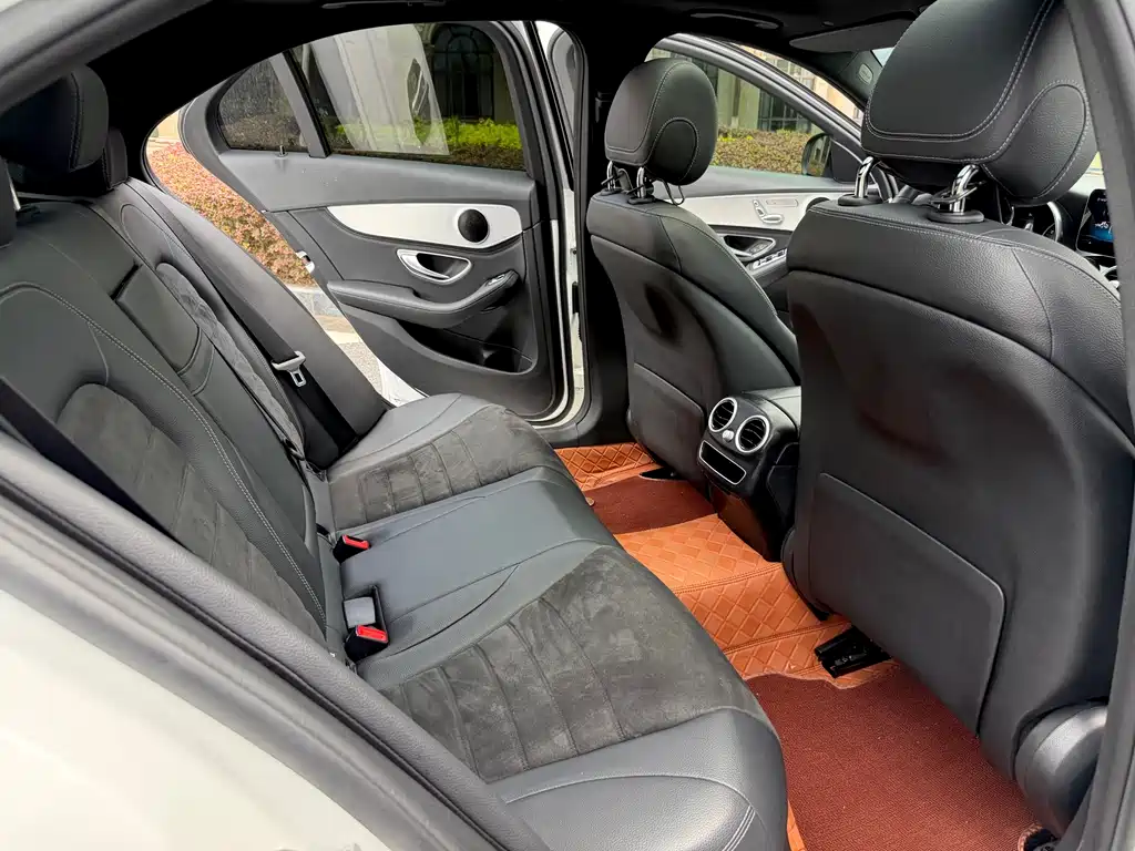 Mercedes-Benz C-Class 2019 — фото 12
