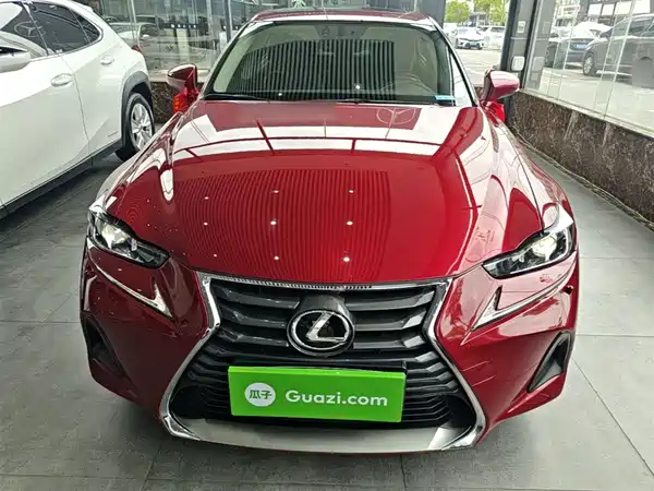 Lexus IS 2017