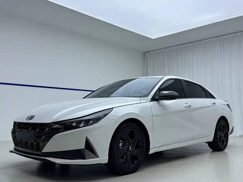 Hyundai Elantra 2023