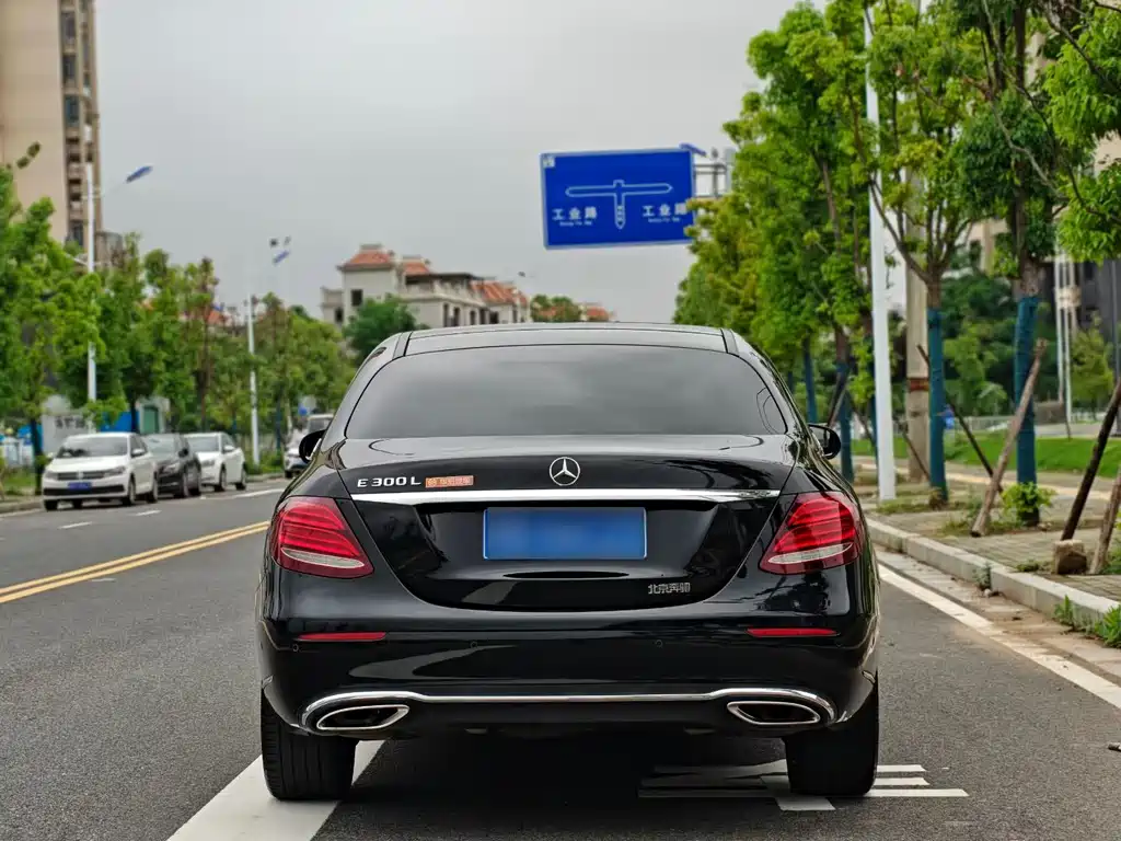 Mercedes-Benz E-Class 2019 — фото 3