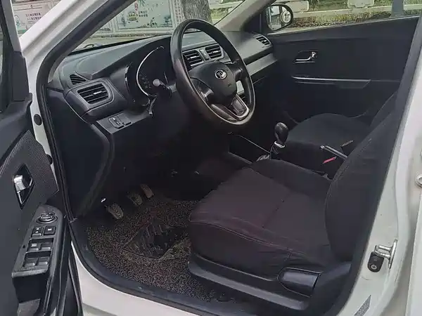 Kia K2 2012