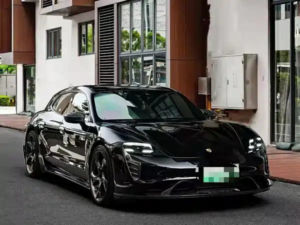 Porsche Taycan 2023