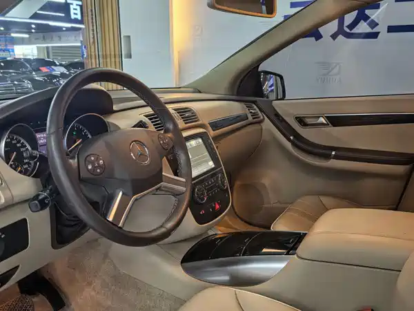 Mercedes-Benz R-Class 2017
