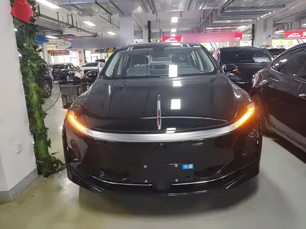 Hongqi E-QM5 2026