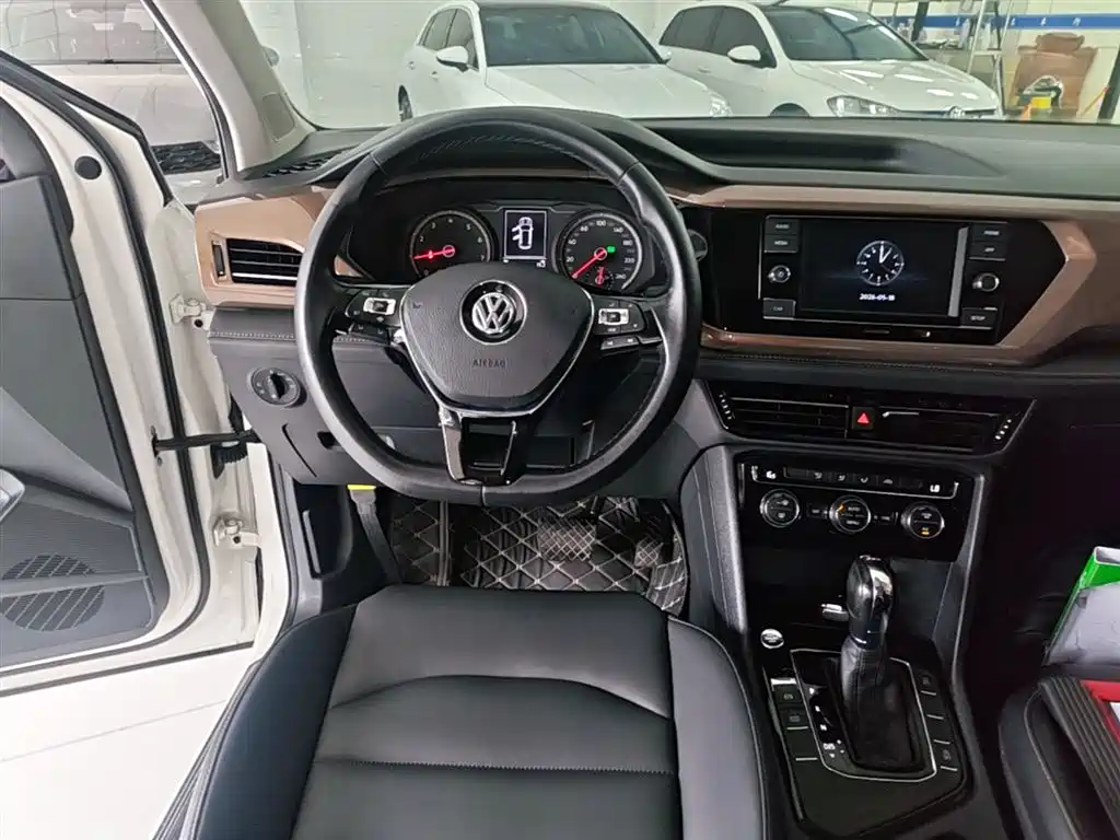 Volkswagen Tharu 2019 — фото 13