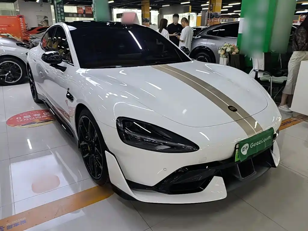 Xiaomi SU7 Ultra 2025
