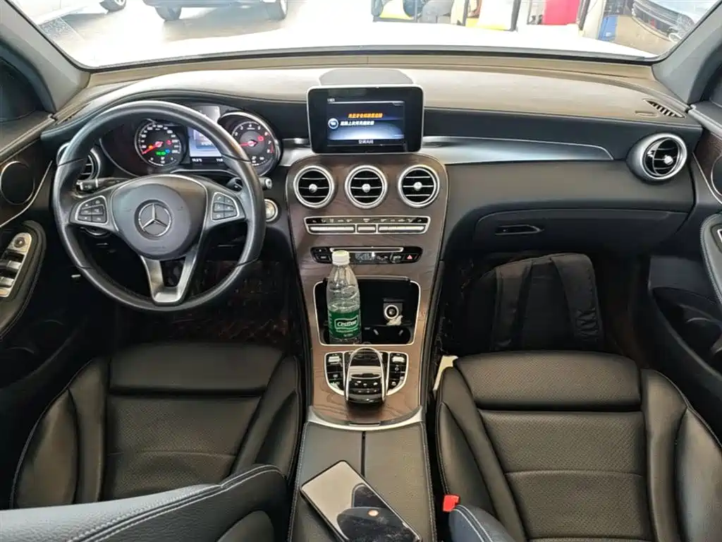 Mercedes-Benz GLC 2017 — фото 10