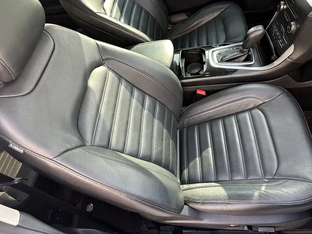 Ford Edge 2015 — фото 15