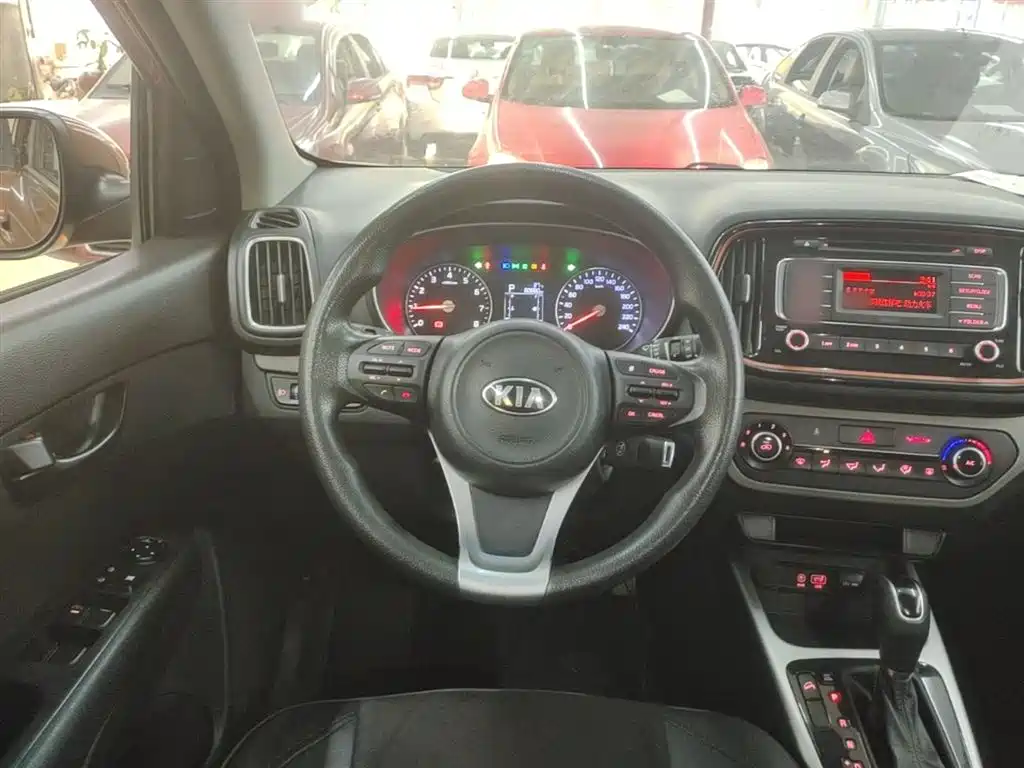 Kia KX3 2016 — фото 11