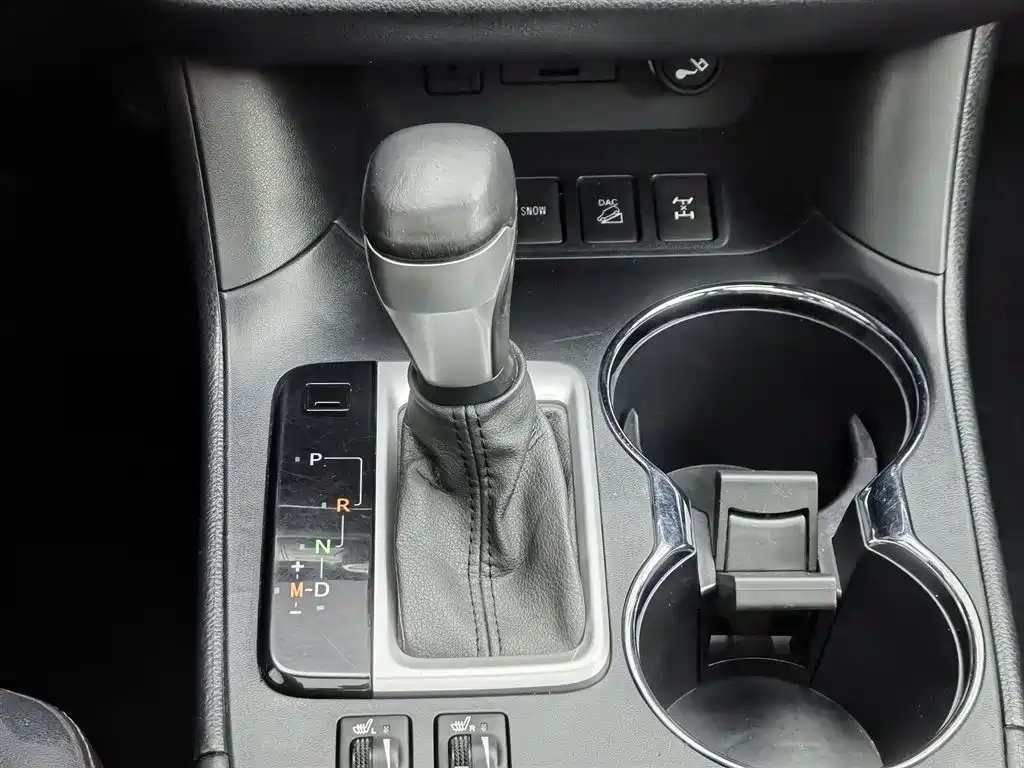Toyota Highlander 2022 — фото 13