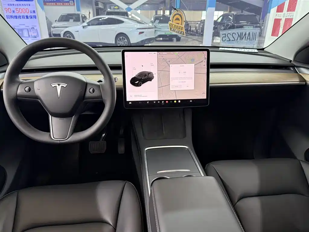 Tesla Model Y 2021 — фото 10