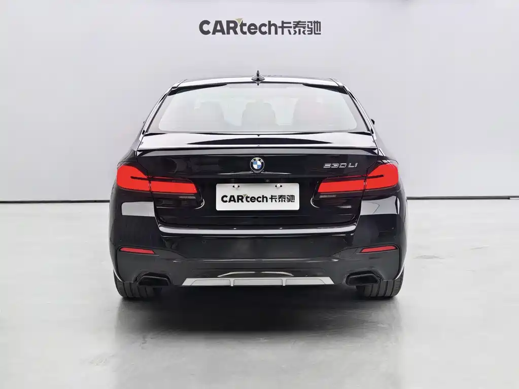 BMW 5 Series 2022 — фото 14