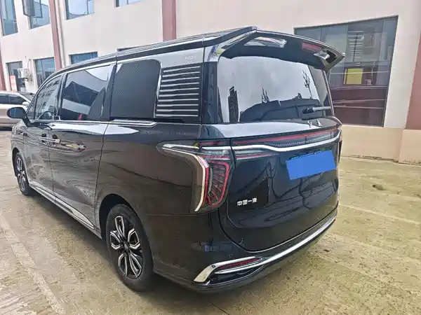 Hongqi HQ9 2023