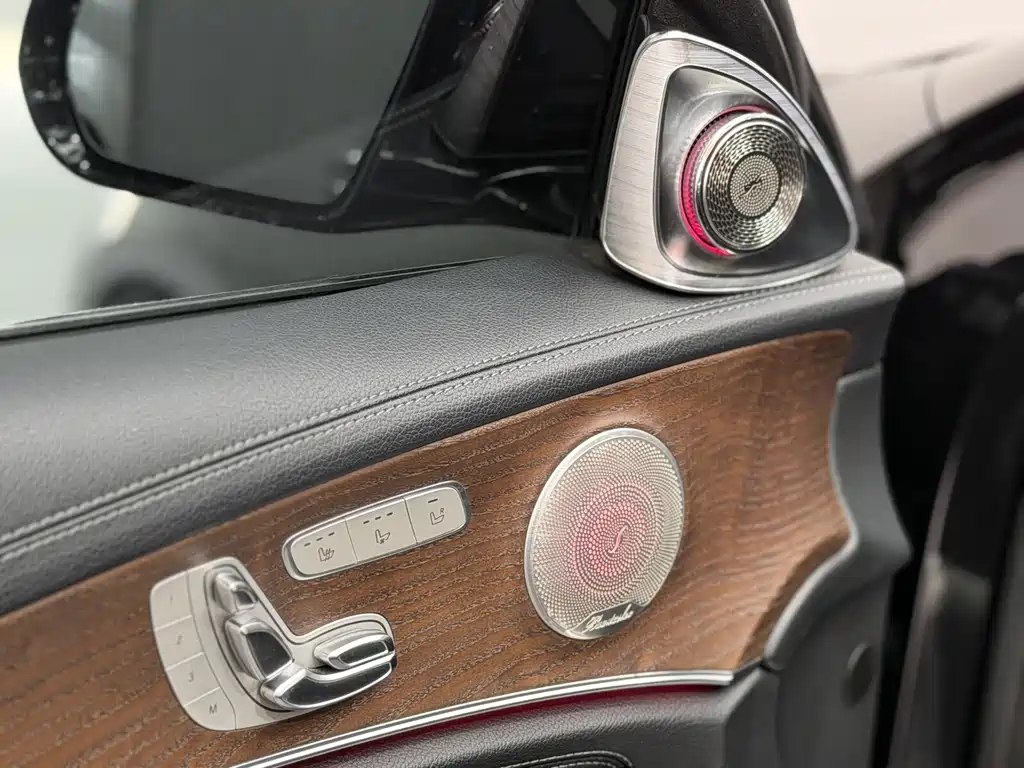 Mercedes-Benz E-Class 2020 — фото 17