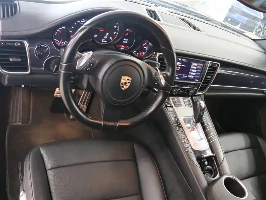 Porsche Panamera 2012 — фото 12