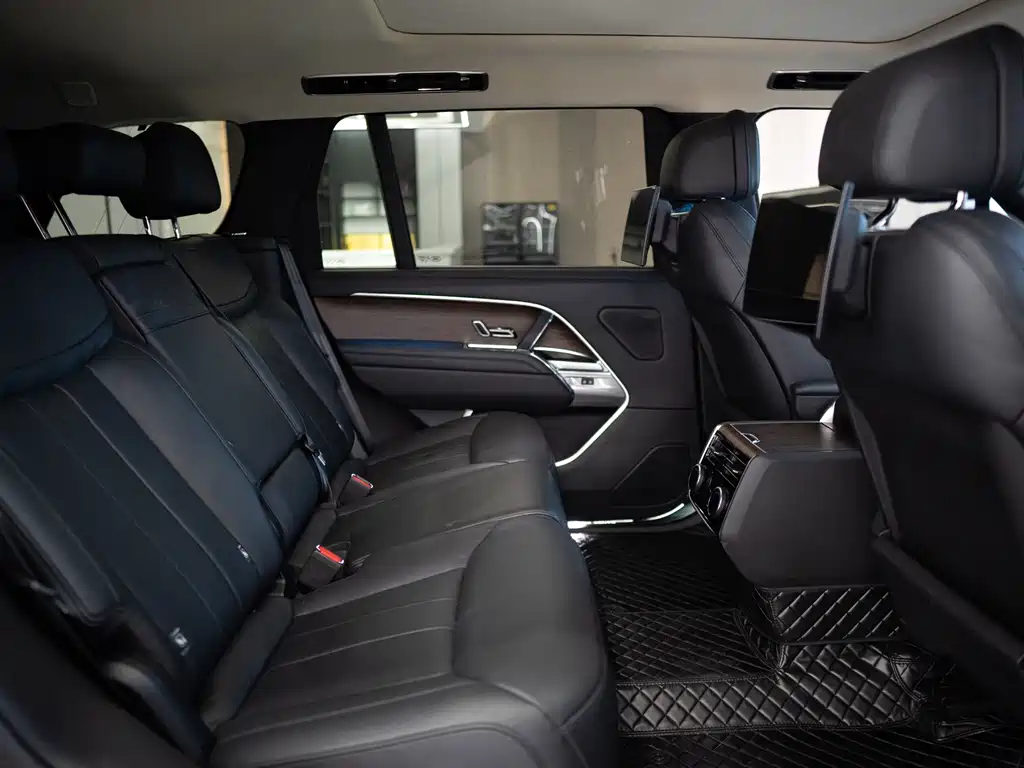 Land Rover Range Rover 2023 — фото 16