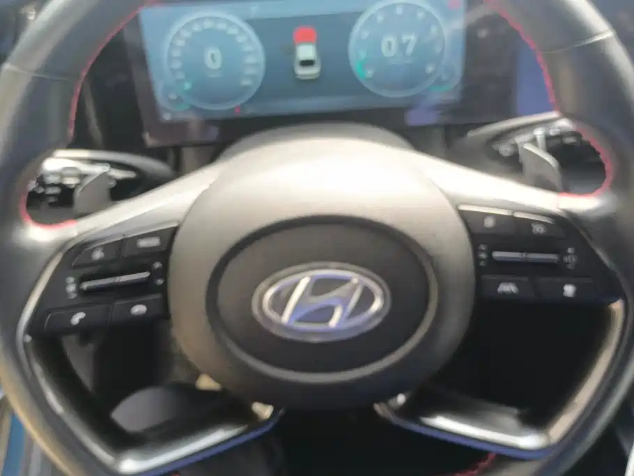 Hyundai Elantra 2021 — фото 15