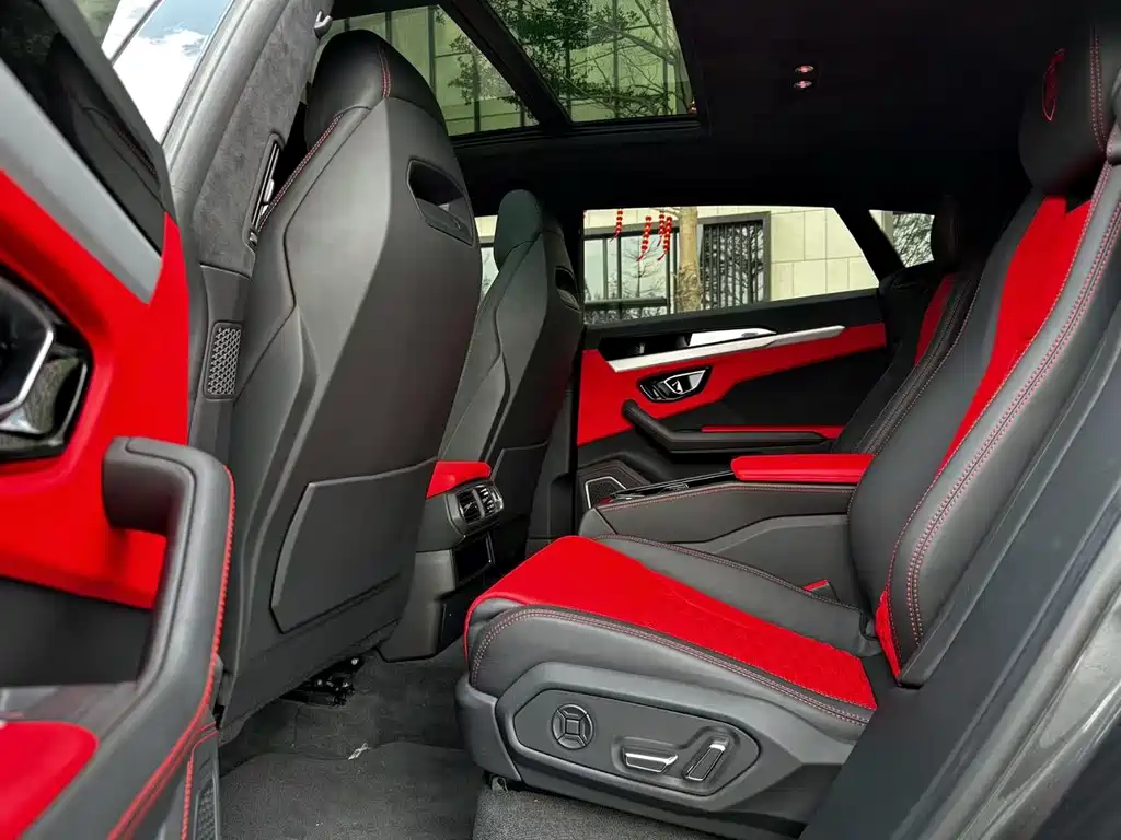 Lamborghini Urus 2021