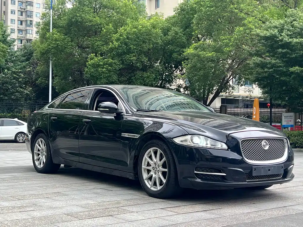 Jaguar XJ 2012