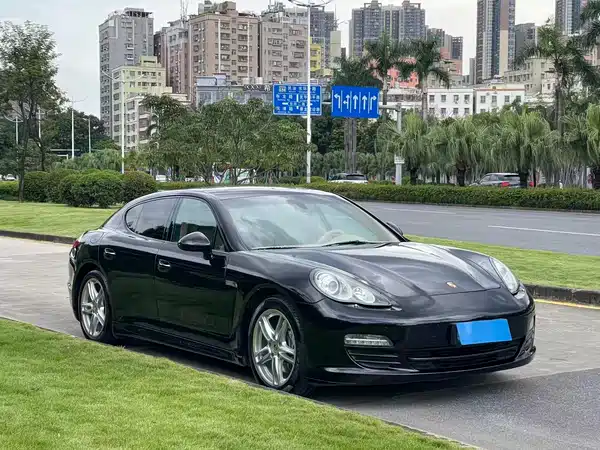 Porsche Panamera 2013