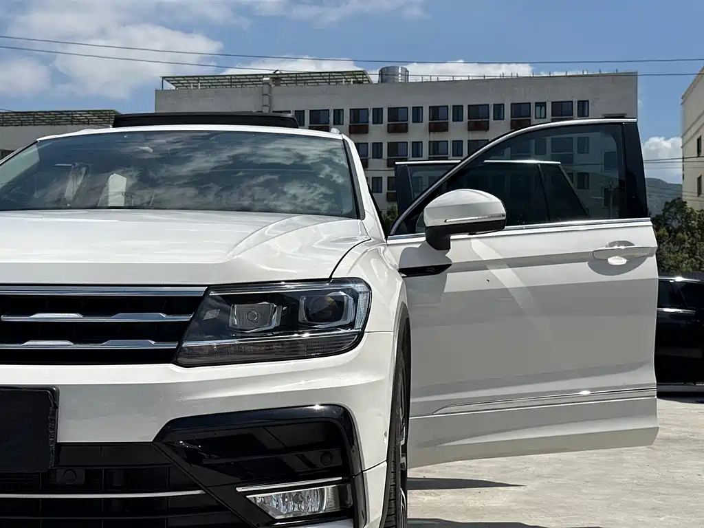 Volkswagen Tiguan L 2021 — фото 19