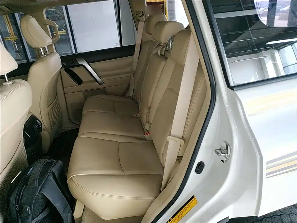 Toyota Prado 2017 — фото 13