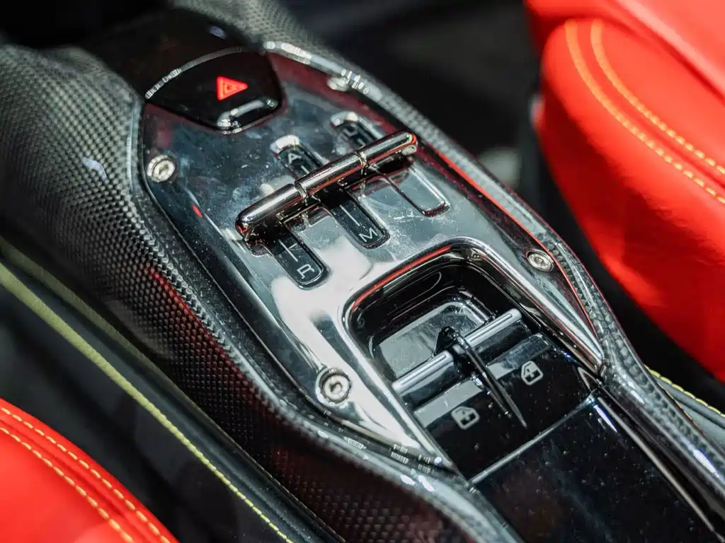 Ferrari SF90 2022 — фото 13
