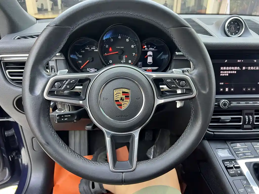 Porsche Macan 2021 — фото 12