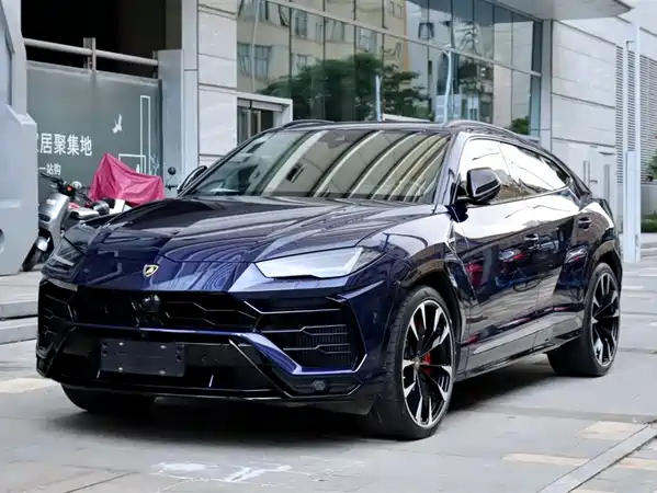 Lamborghini Urus 2021