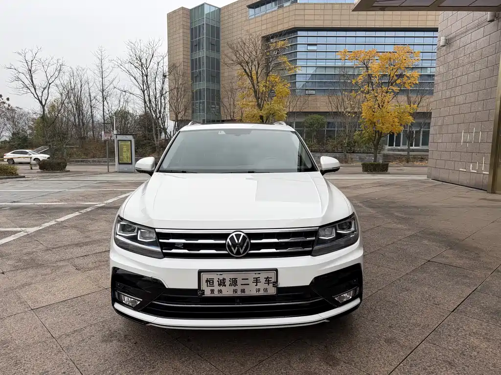 Volkswagen Tiguan L 2021 — фото 2