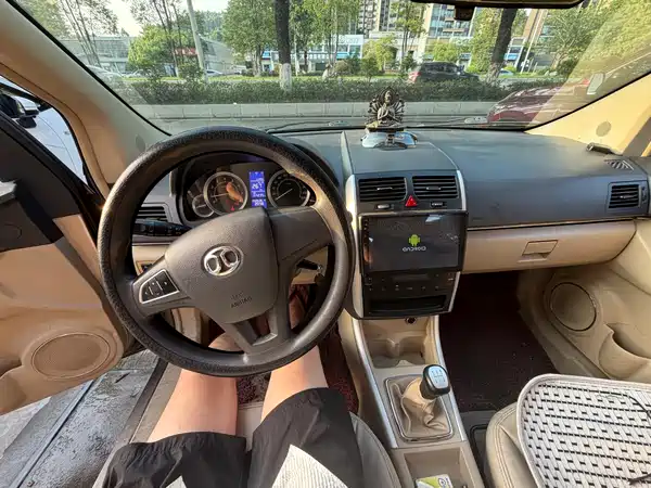 BAIC Motor E Series 2014