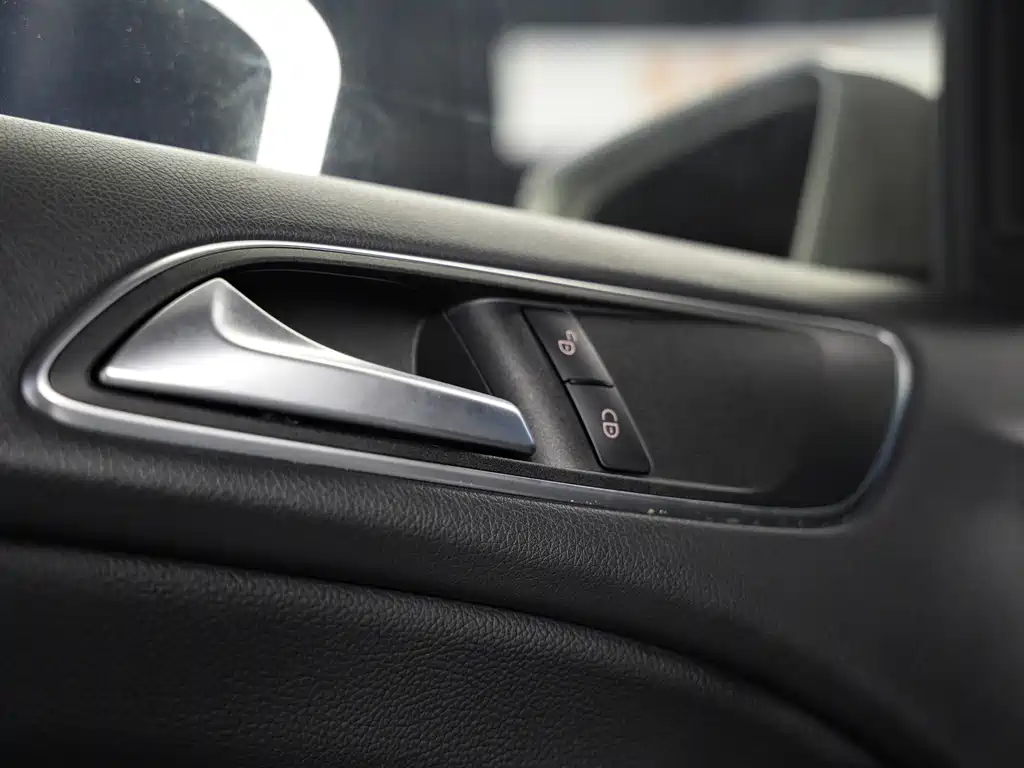 Mercedes-Benz B-Class 2018 — фото 13