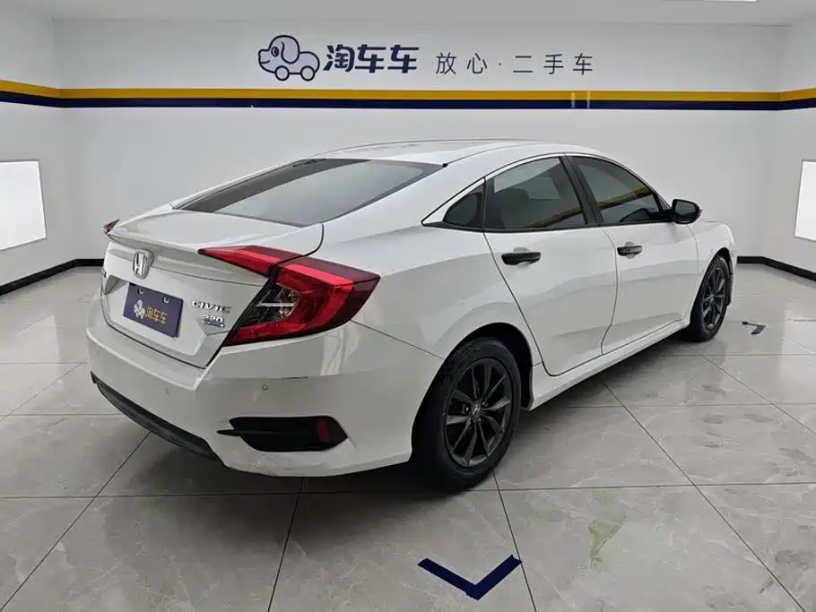 Honda Civic 2020 — фото 3