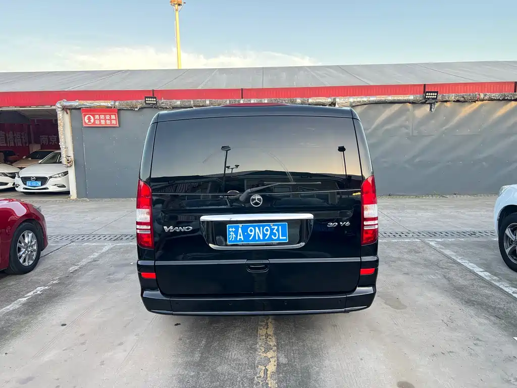 Mercedes-Benz Viano 2015 — фото 17