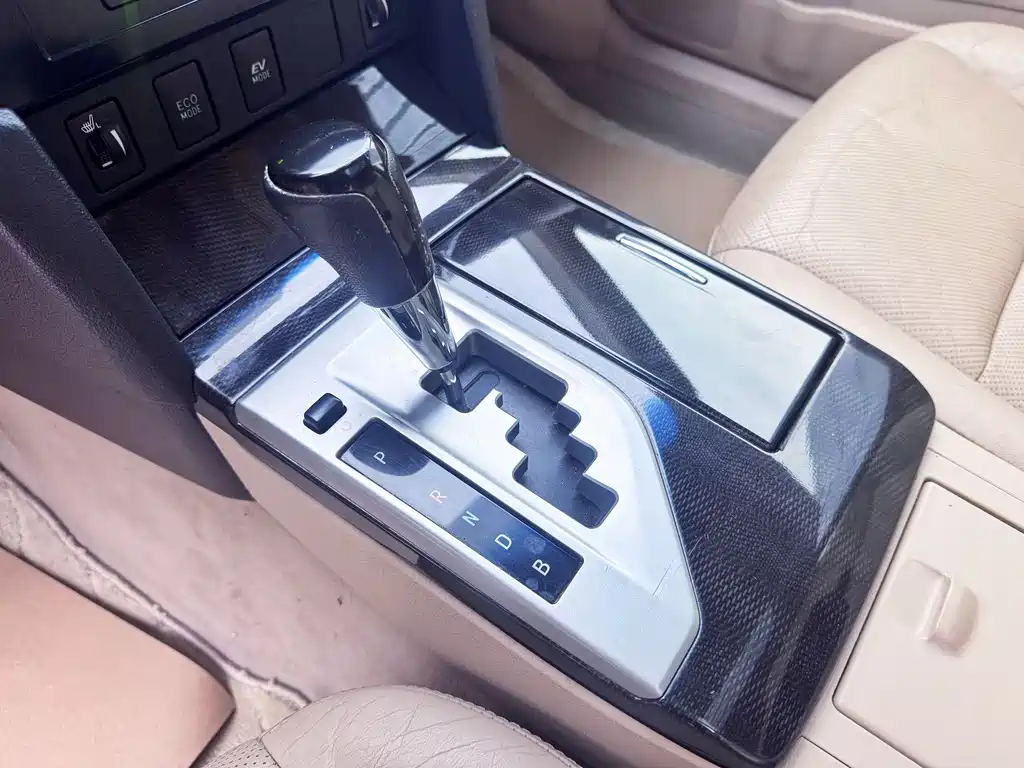 Toyota Camry 2013 — фото 18
