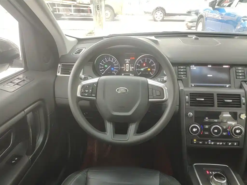 Land Rover Discovery Sport 2016 — фото 11