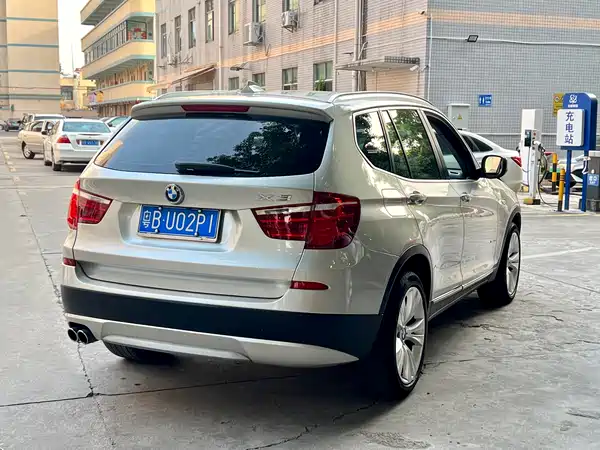 BMW X3 2011
