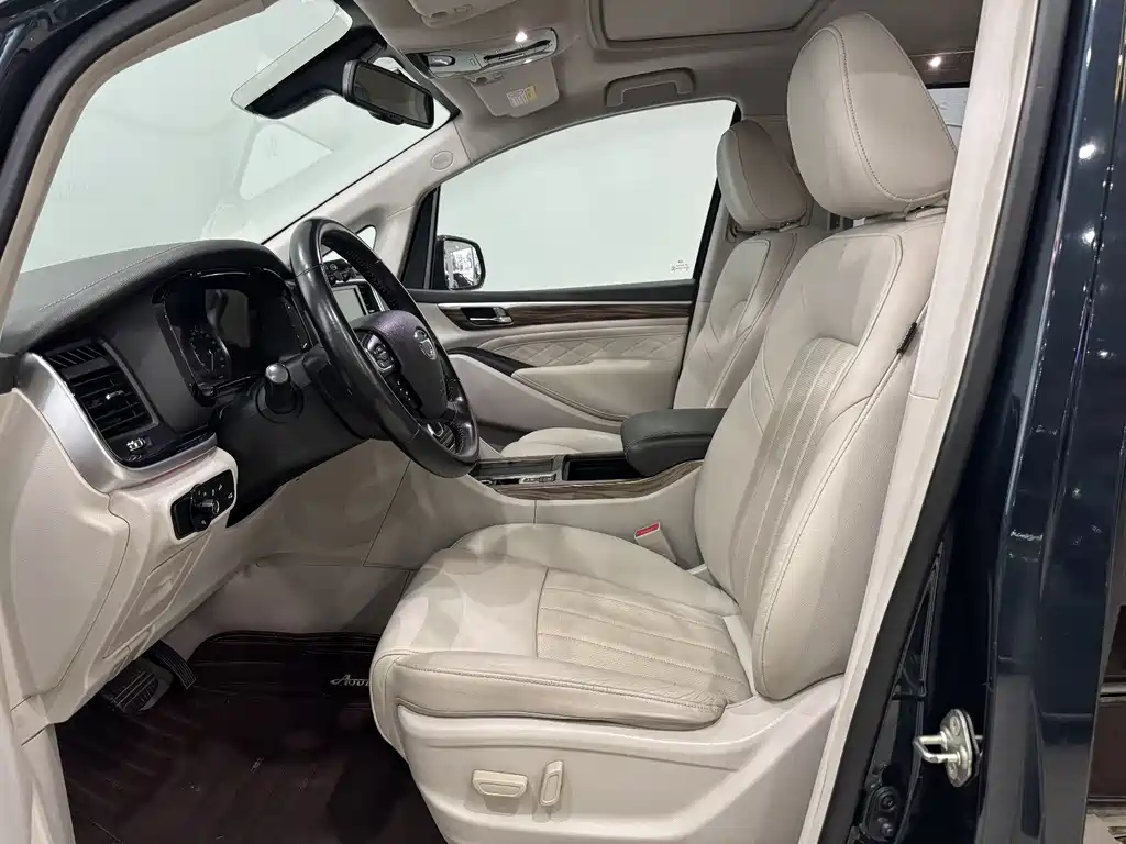 GAC Motor Trumpchi M8 2018 — фото 8