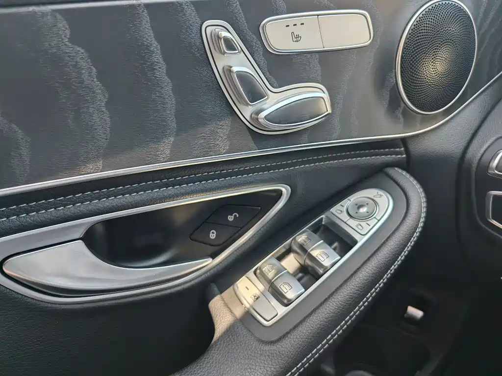 Mercedes-Benz C-Class 2018 — фото 11