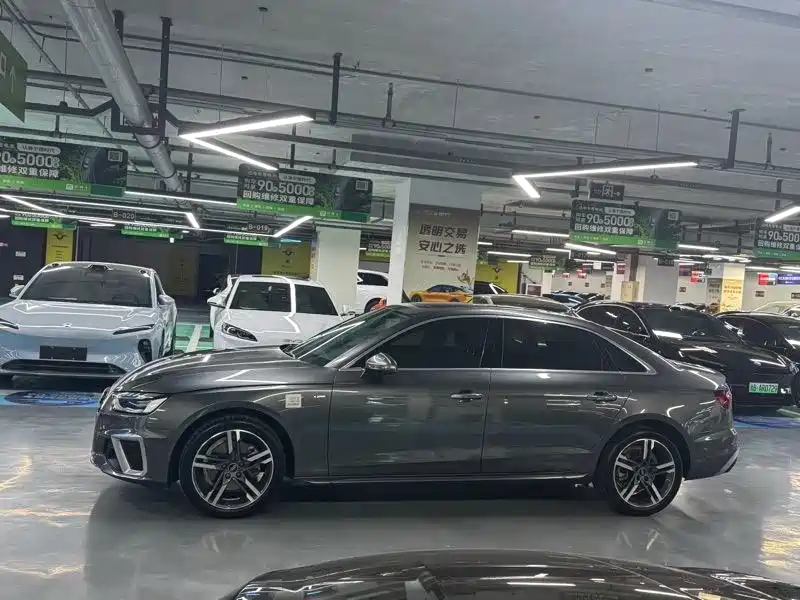 Audi A4L 2022