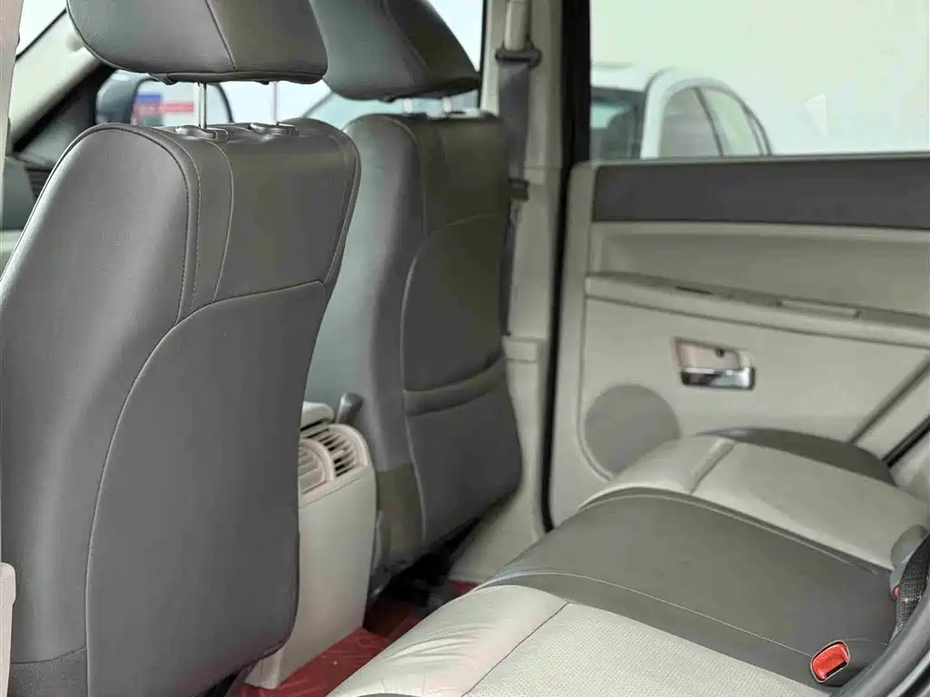 Jeep Grand Cherokee 2008 — фото 5