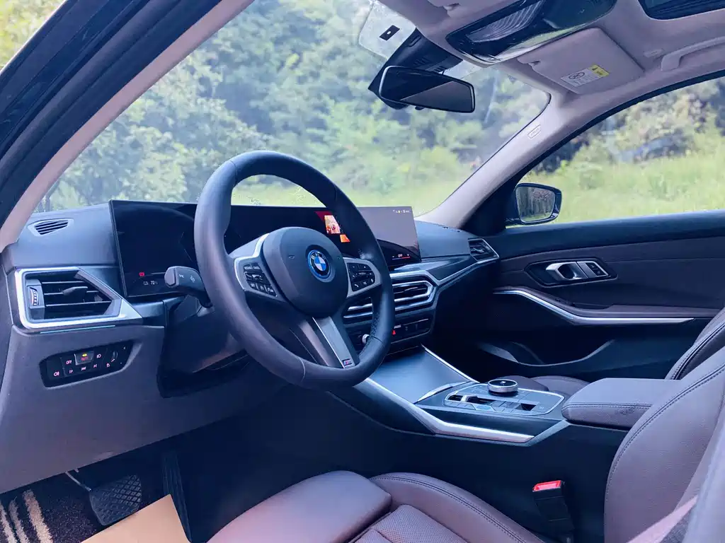 BMW i3 2024 — фото 12