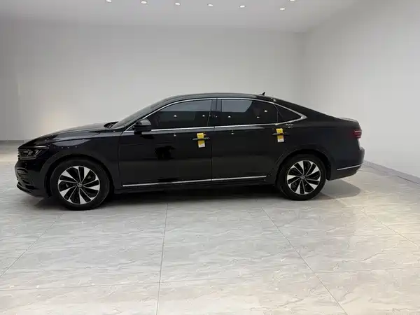 Volkswagen Passat 2022