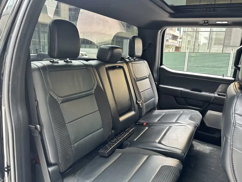 Ford F-150 Raptor 2023 — фото 10